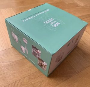 Kutija za pakovanje SMART PTZ kamere sa prikazom karakteristika i uputstava