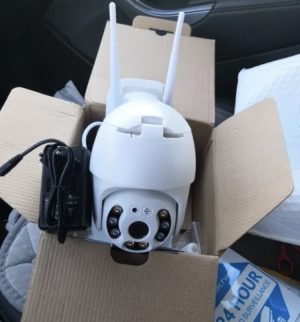 SMART PTZ kamera spakovana u kutiju, pripremljena za slanje ili instalaciju